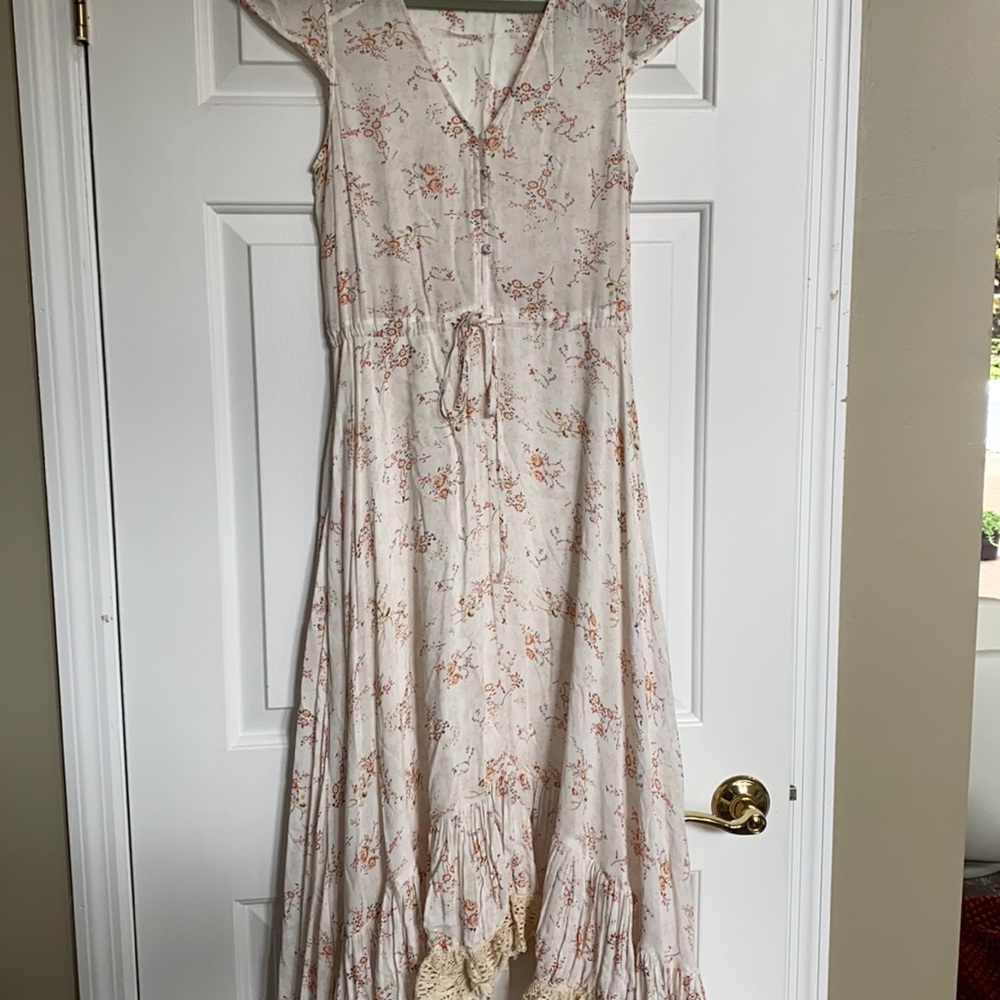 Nightcap clothing size small floral dress